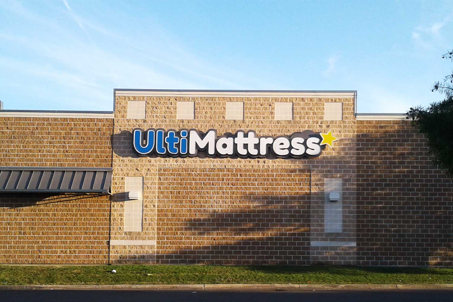 ulti mattress channel letter signs in san antonio tx